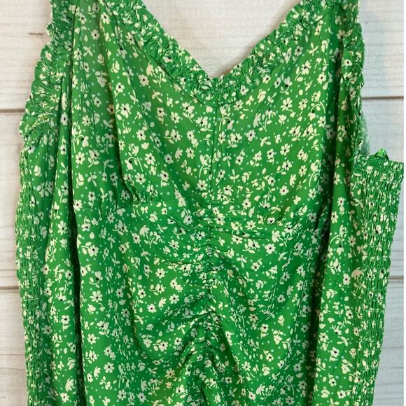 Lush Green & White Floral Print Ruched Front Cami Size 1X - Picture 3 of 8